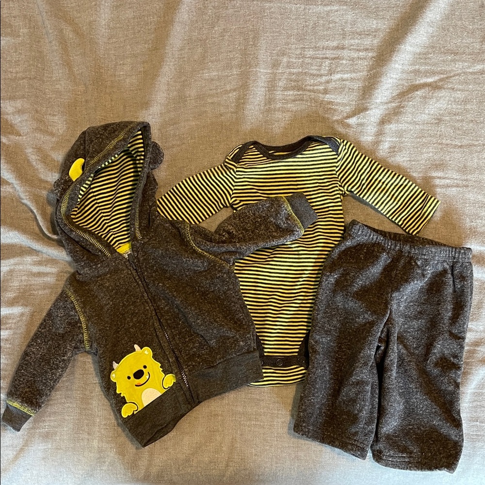 Carter’s 3-6 month set
